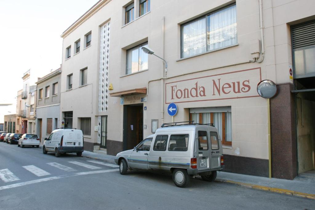 方达纽司酒店 Sant Sadurní dʼAnoia 外观 照片
